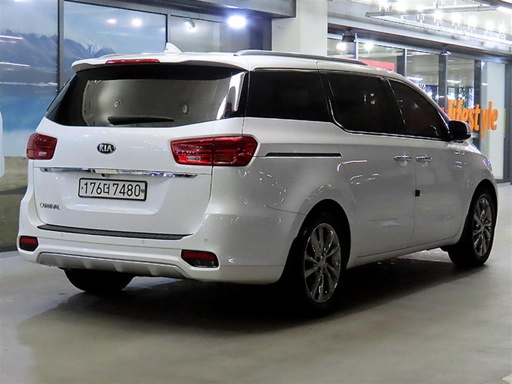 기아 더 뉴카니발 9인승 디젤 노블레스 스페셜 - 이미지 6