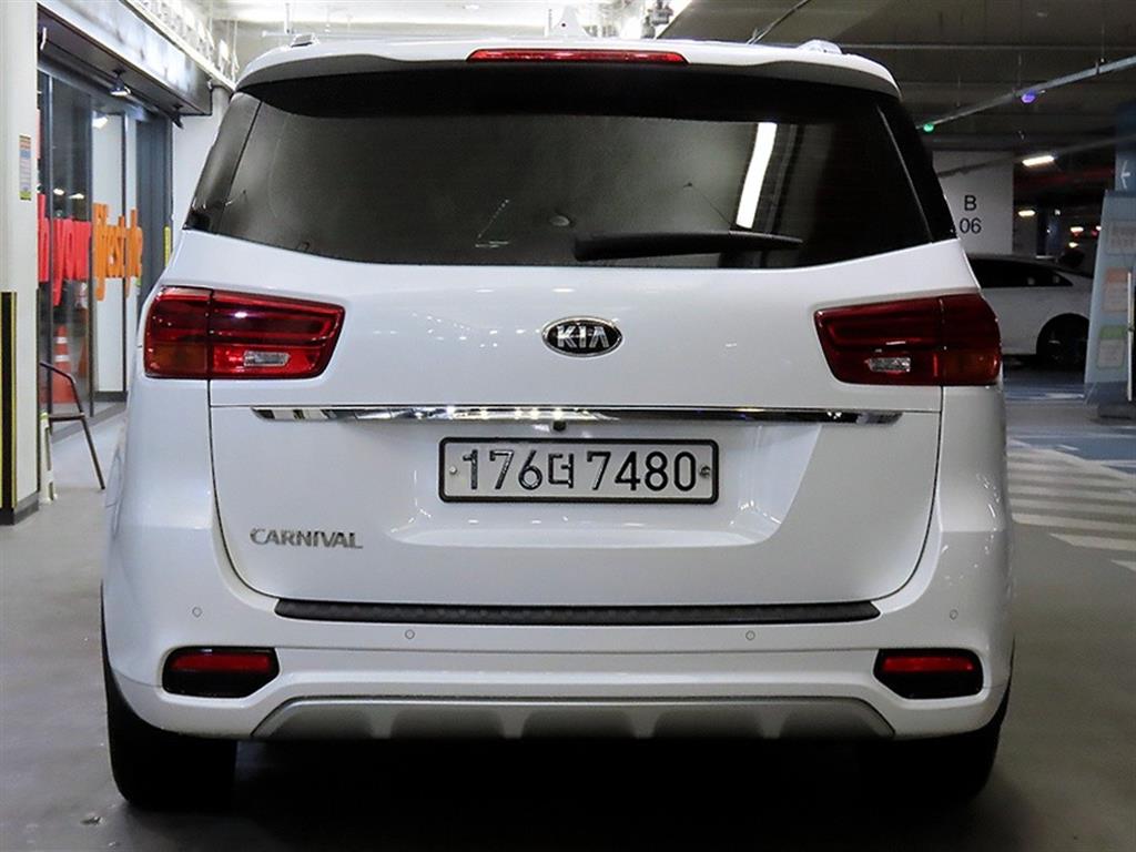 기아 더 뉴카니발 9인승 디젤 노블레스 스페셜 - 이미지 18