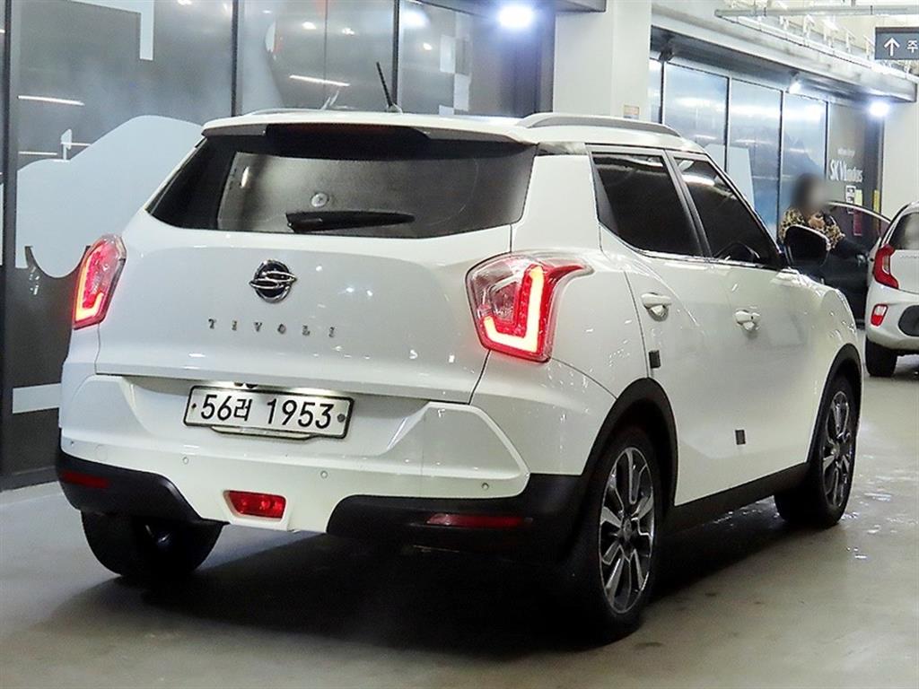 KG모빌리티(쌍용) 티볼리 가솔린 2WD LX 최고급형 - 이미지 5