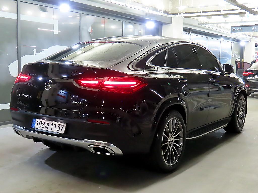 벤츠 GLE클래스(4세대) GLE 400e 4매틱 쿠페 - 이미지 3