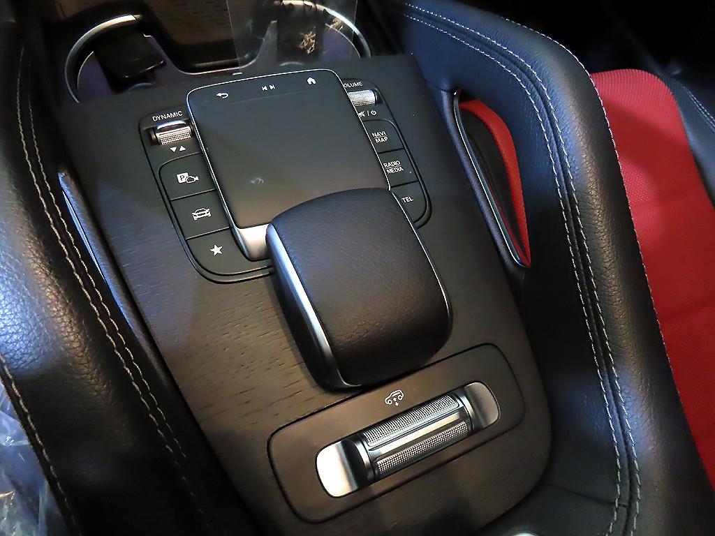 벤츠 GLE클래스(4세대) GLE 400e 4매틱 쿠페 - 이미지 6