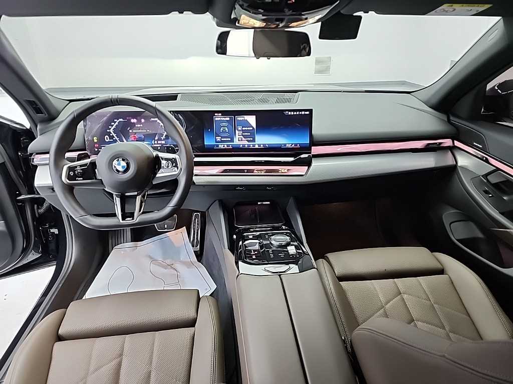 BMW 5시리즈(8세대) 520i M 스포츠 - 이미지 15