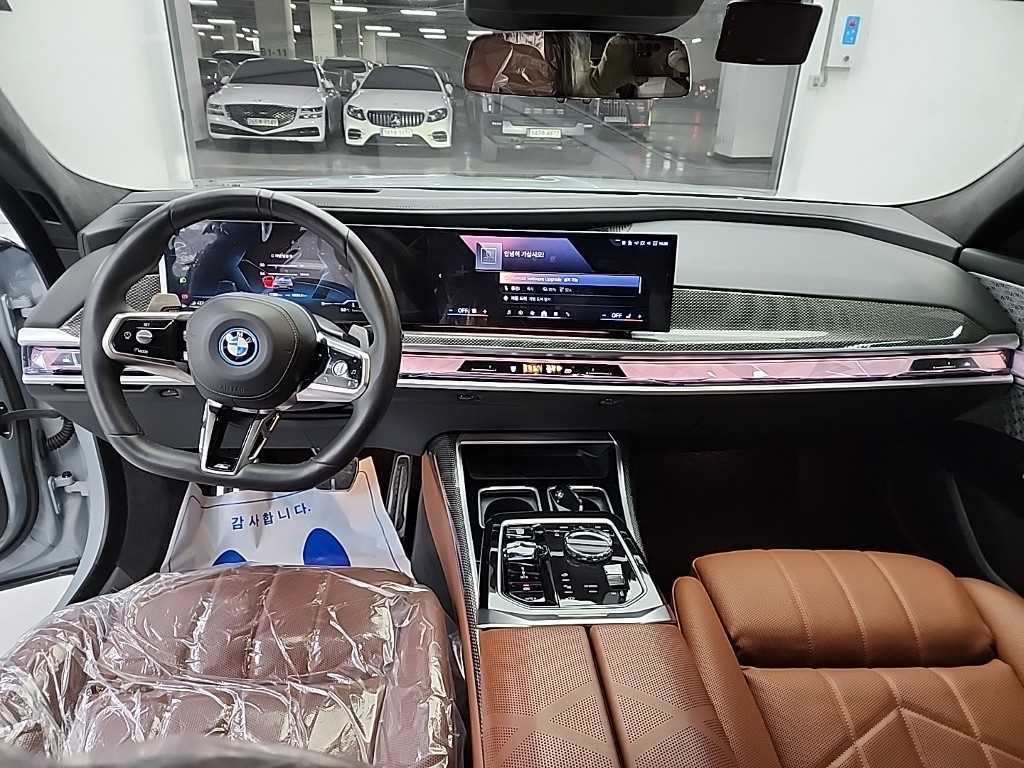 BMW 7시리즈(7세대) 750e xDrive M 스포츠 - 이미지 8