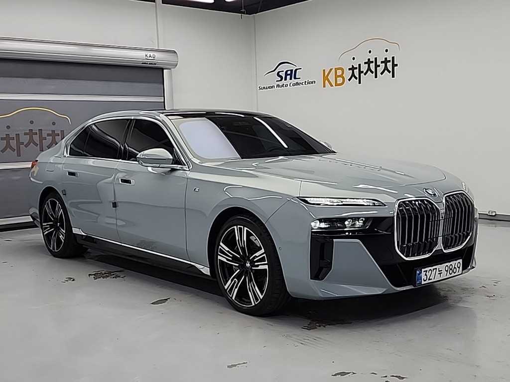 BMW 7시리즈(7세대) 750e xDrive M 스포츠 - 이미지 9