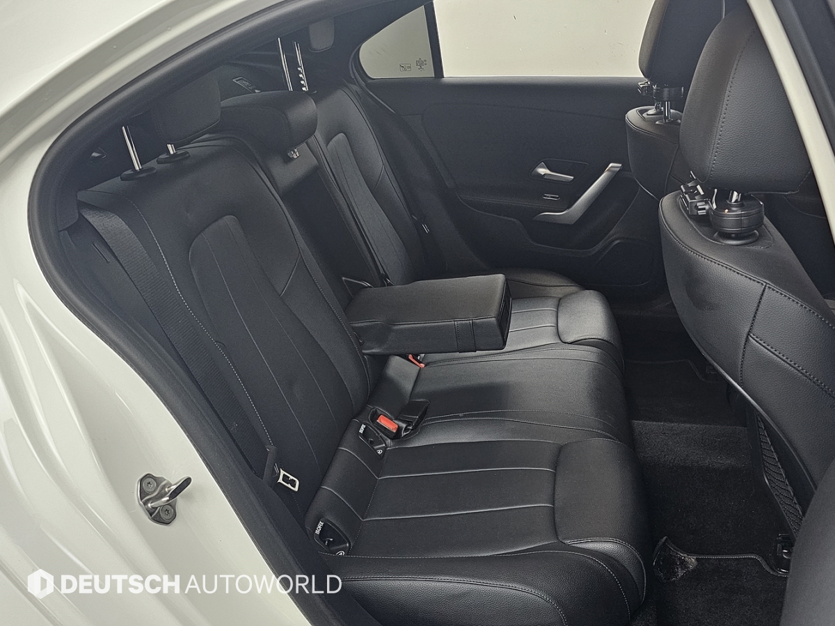 벤츠 A클래스(4세대) A200d 세단 - 이미지 2