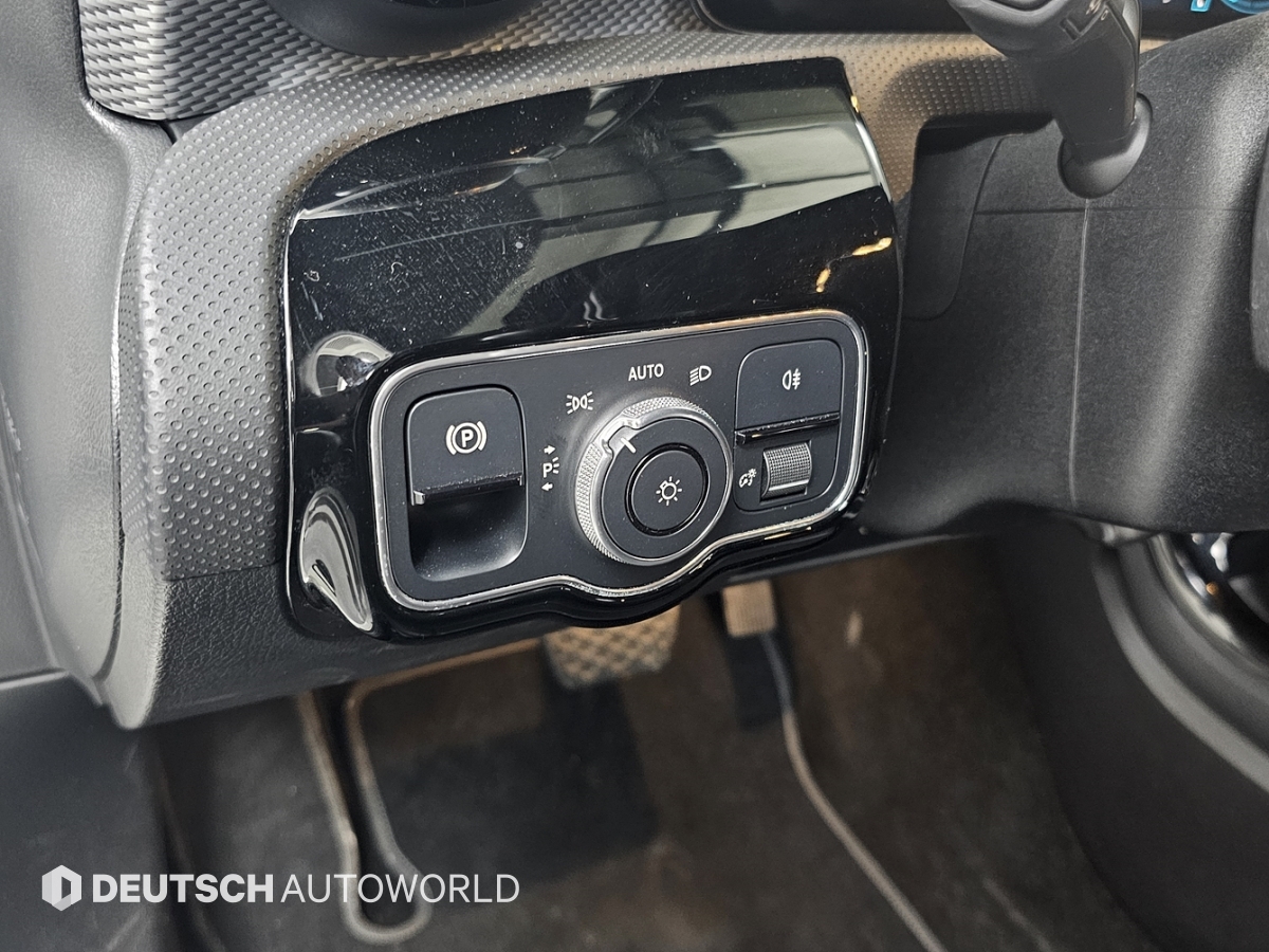 벤츠 A클래스(4세대) A200d 세단 - 이미지 15