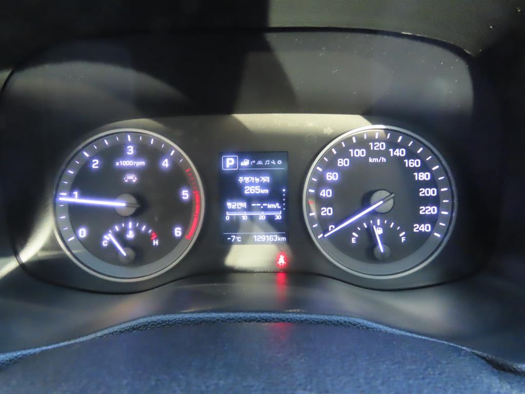 현대 올 뉴투싼 디젤 1.7 2WD 프리미엄 - 이미지 9