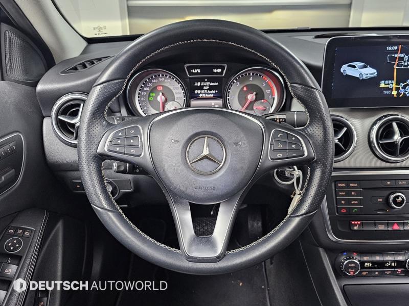 벤츠 GLA클래스 GLA 200 d - 이미지 16