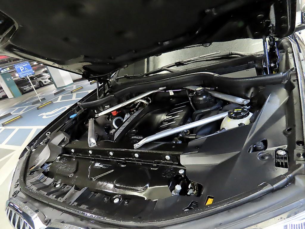 BMW X7 40d xDrive 디자인퓨어 엑셀런스 7인승 - 이미지 4