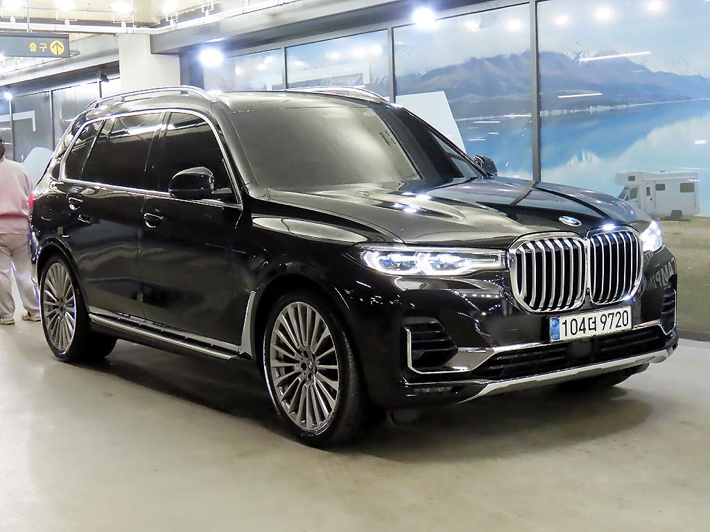 BMW X7 40d xDrive 디자인퓨어 엑셀런스 7인승 - 이미지 13