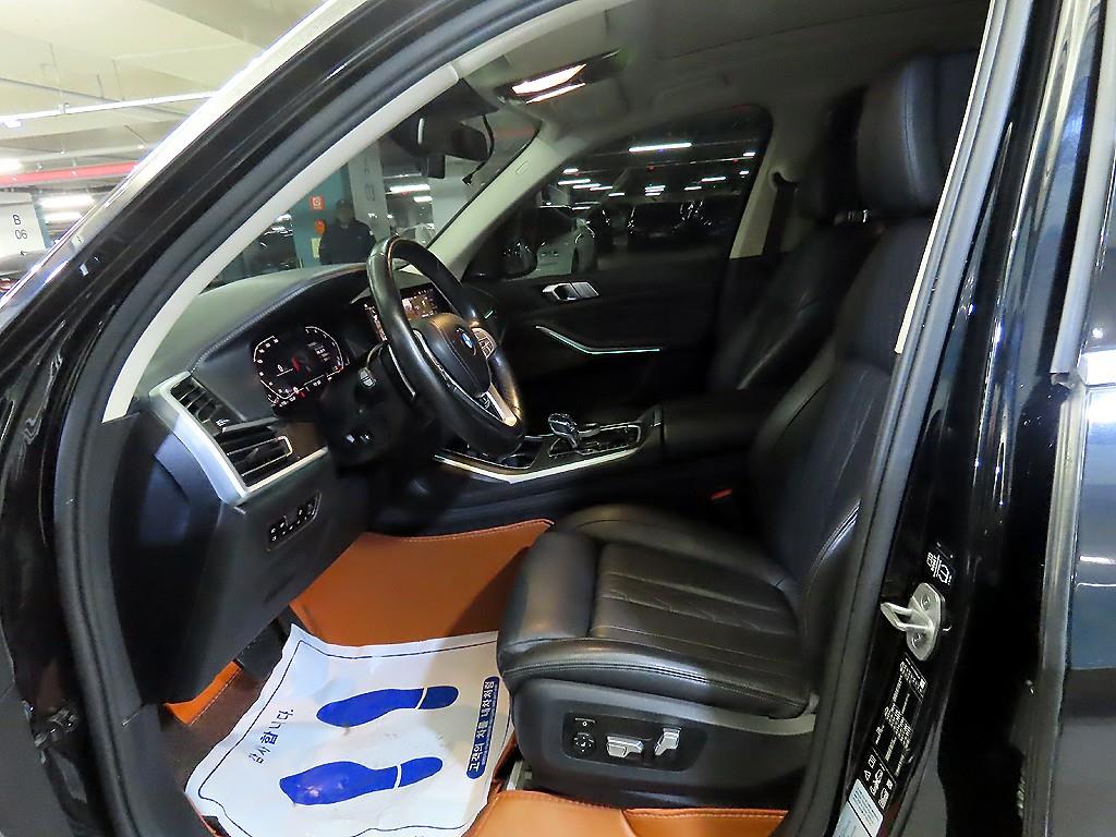 BMW X7 40d xDrive 디자인퓨어 엑셀런스 7인승 - 이미지 12