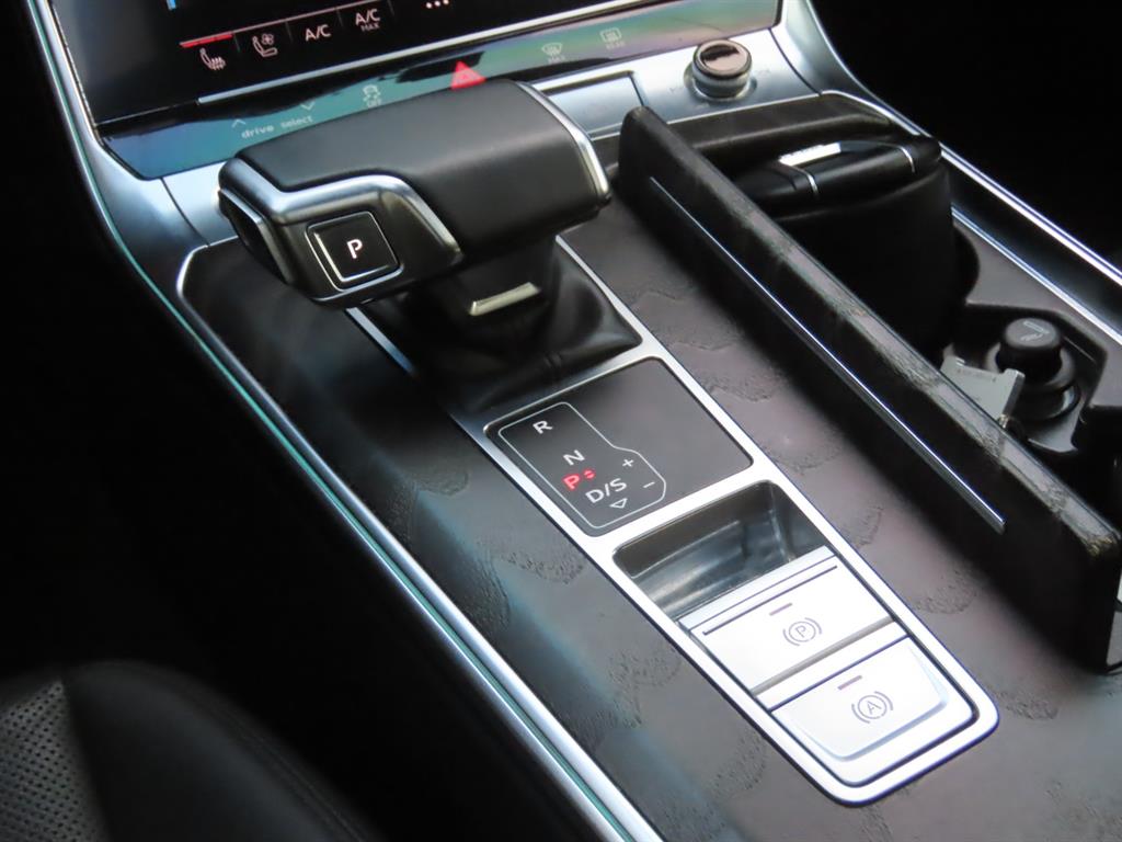 아우디 A6(5세대) 45 TFSI 콰트로 프리미엄 - 이미지 5