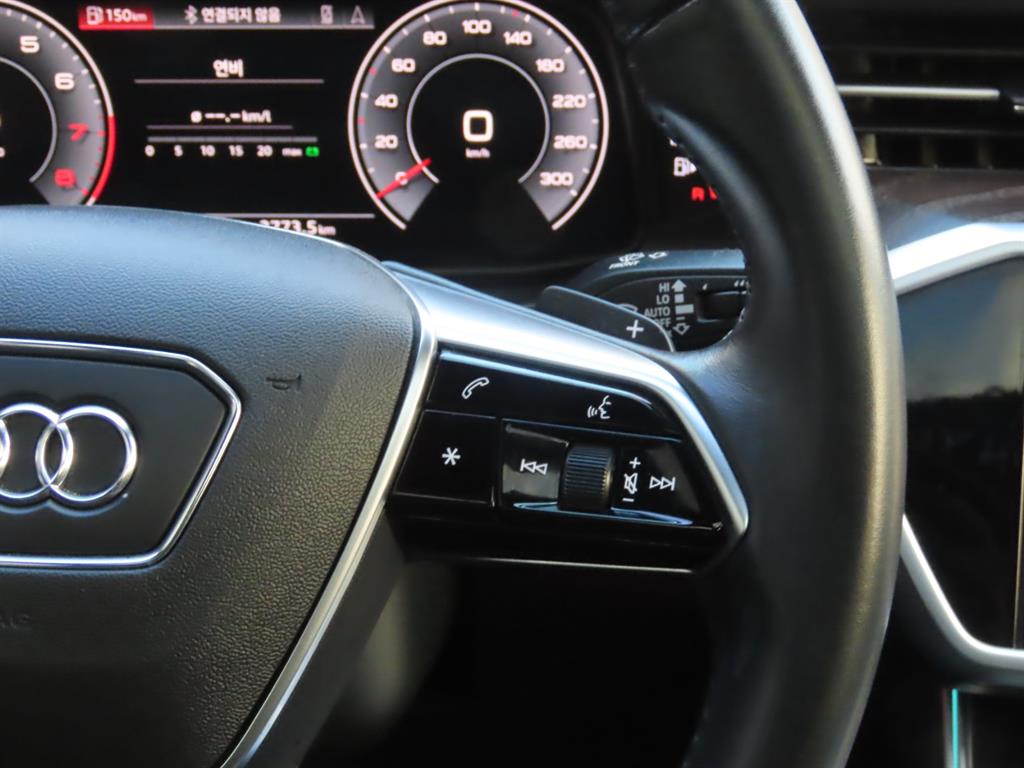아우디 A6(5세대) 45 TFSI 콰트로 프리미엄 - 이미지 8