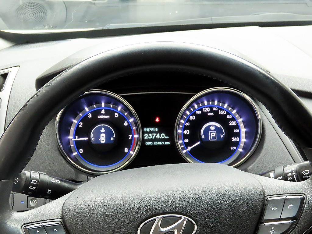 현대 YF쏘나타 LPI 렌터카 프리미어 - 이미지 9