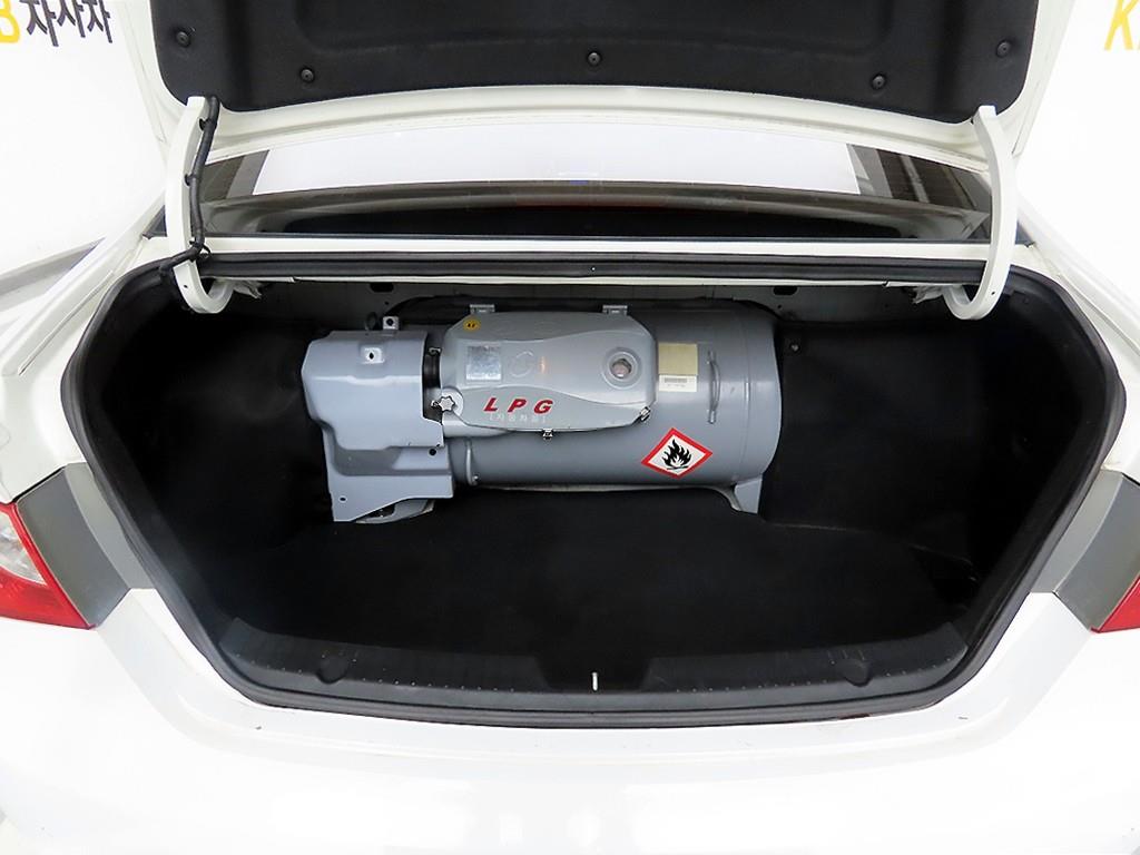 현대 YF쏘나타 LPI 렌터카 프리미어 - 이미지 16