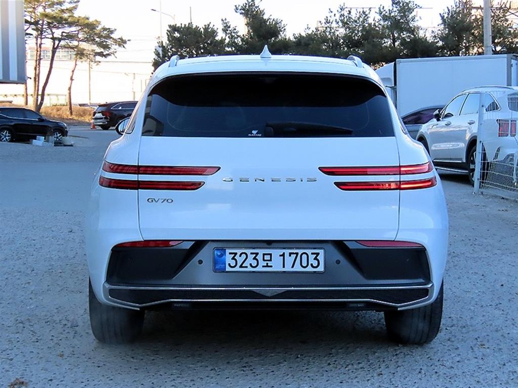 제네시스 신형 GV70 2.5T 2WD 기본형 - 이미지 18
