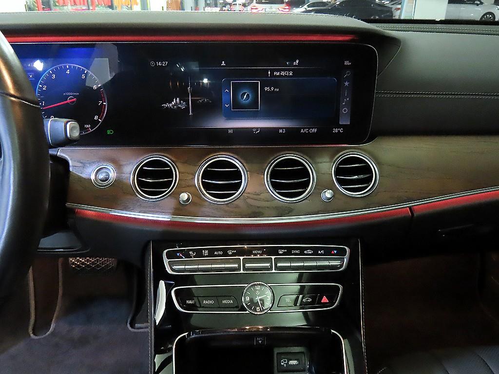 벤츠 E클래스(5세대) E300 4매틱 익스클루시브 - 이미지 5