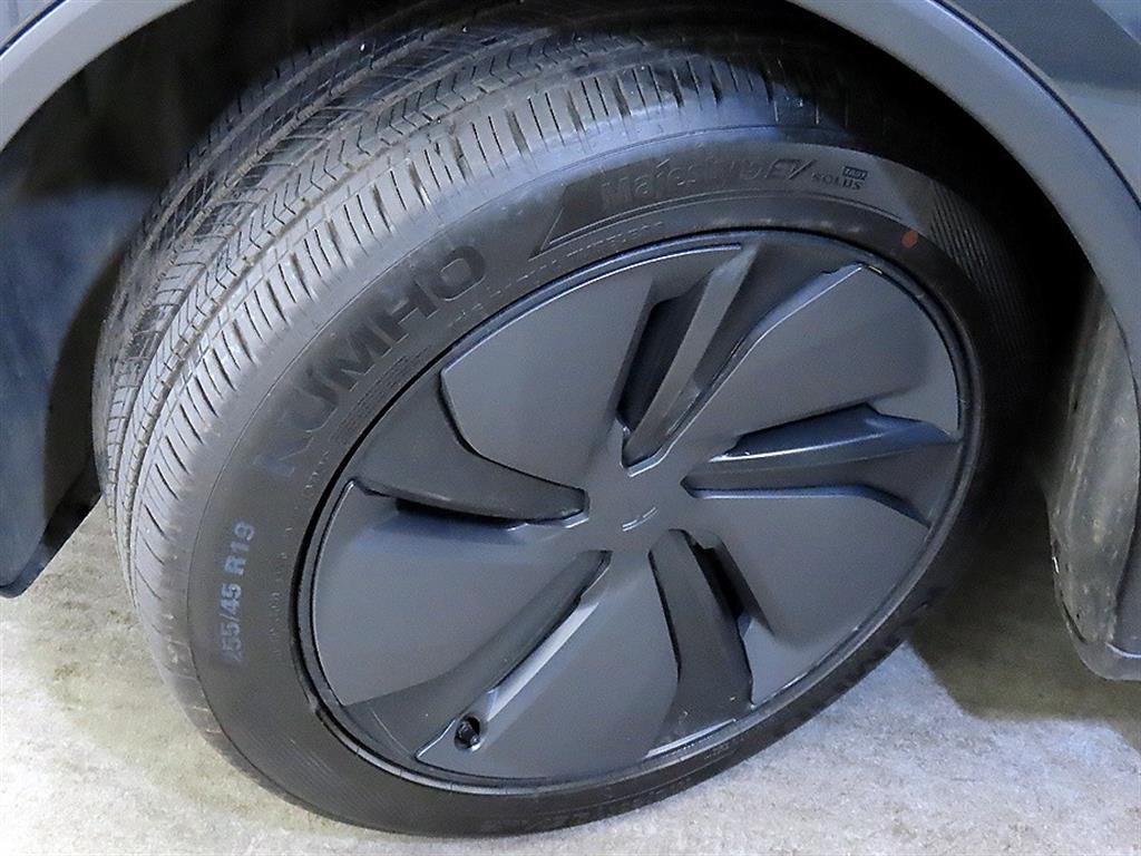 테슬라 모델 Y RWD - 이미지 11