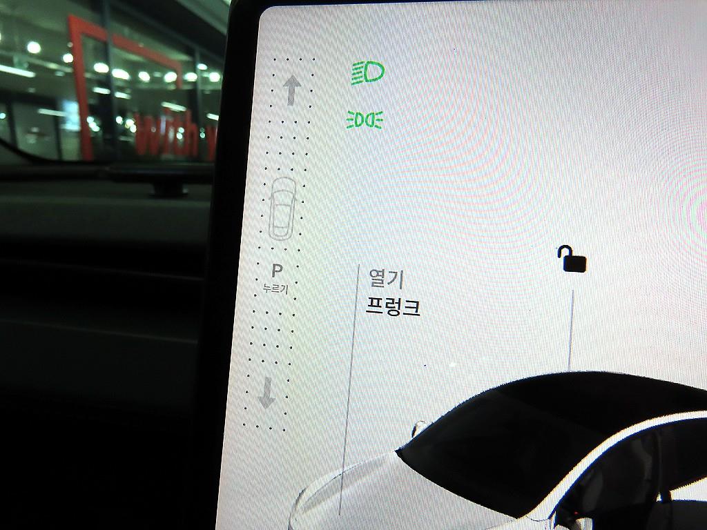 테슬라 모델 Y RWD - 이미지 8