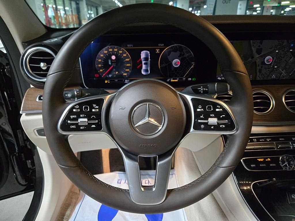 벤츠 E클래스(5세대) E300 4매틱 익스클루시브 - 이미지 5