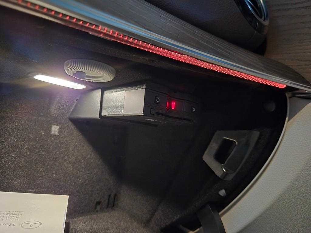 벤츠 E클래스(5세대) E300 4매틱 익스클루시브 - 이미지 12