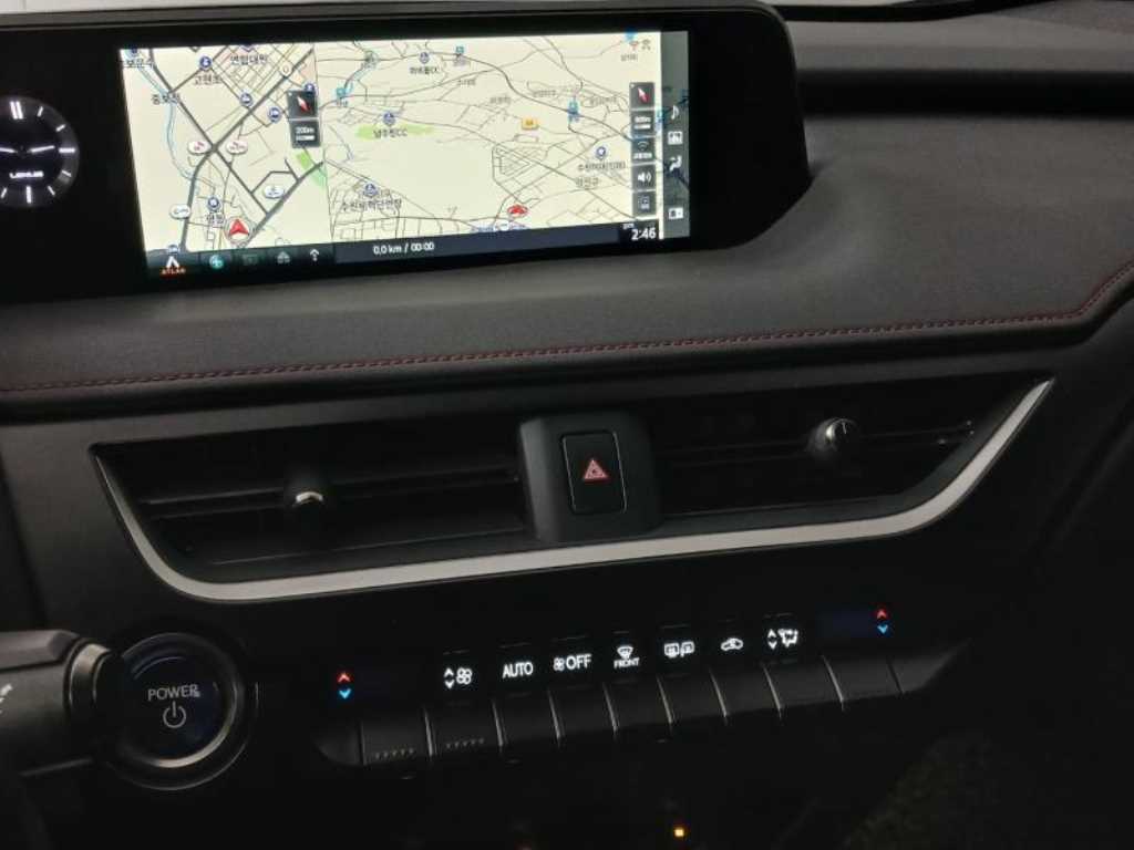 렉서스 UX 250h 2WD F 스포츠 - 이미지 2