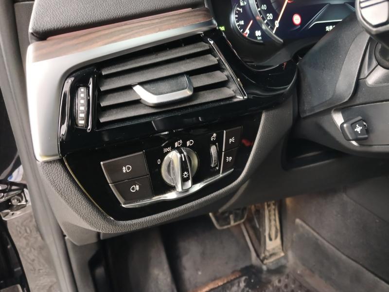 BMW 5시리즈(7세대) 530i xDrive M스포츠팩 플러스 - 이미지 9