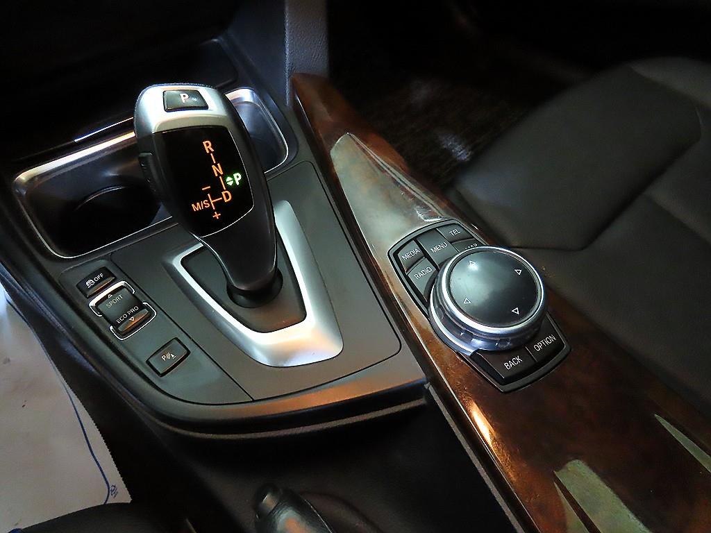 BMW 3시리즈(6세대) 320d - 이미지 17