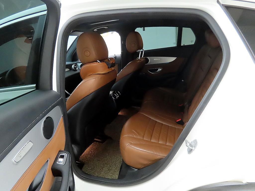 벤츠 GLC클래스 GLC 220d 4매틱 쿠페 프리미엄 - 이미지 12