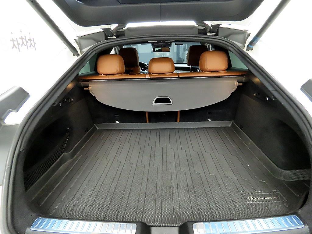 벤츠 GLC클래스 GLC 220d 4매틱 쿠페 프리미엄 - 이미지 18