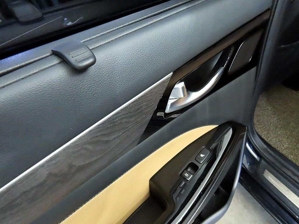 기아 K7 프리미어 2.5 GDi 프레스티지 - 이미지 9