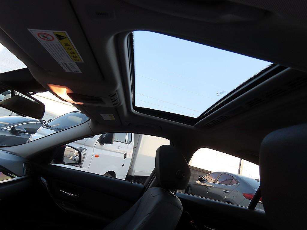 BMW 3시리즈(6세대) 320d - 이미지 7