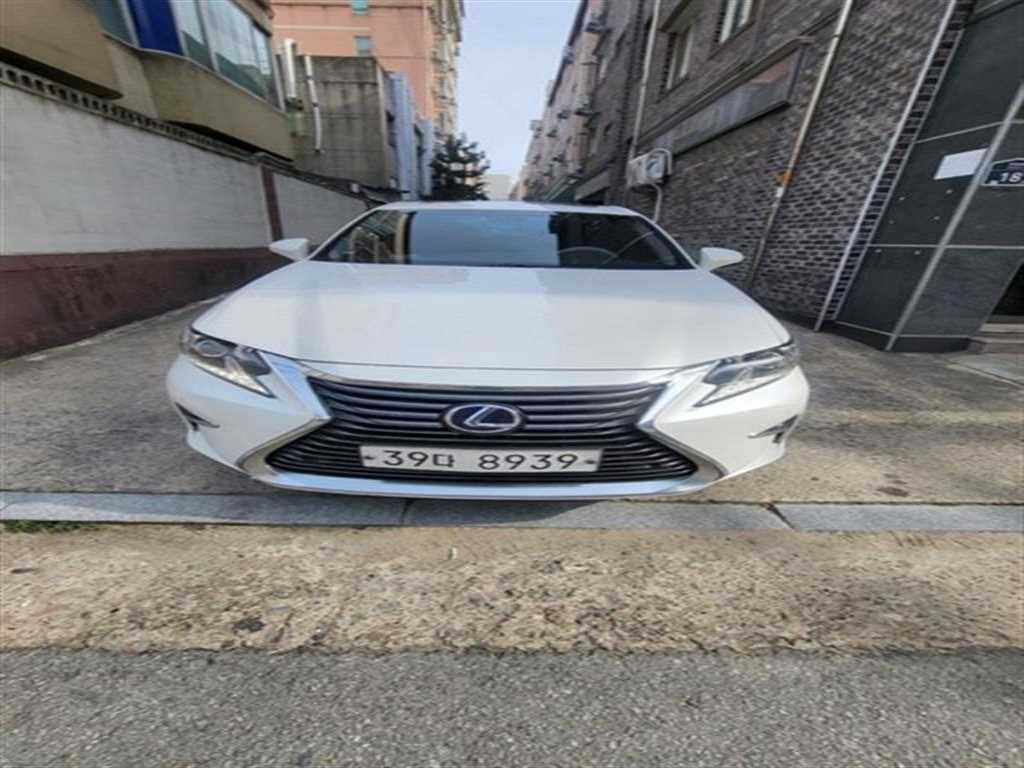 렉서스 ES(6세대) 300h - 이미지 3
