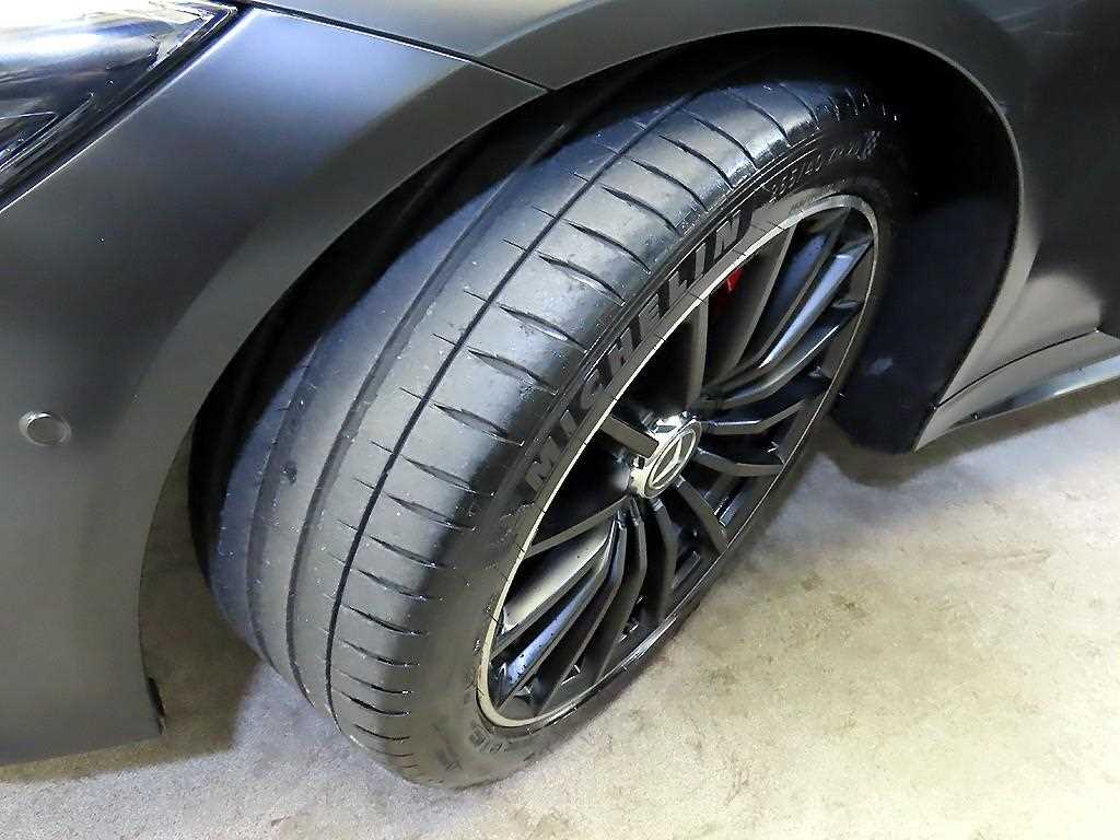 벤츠 AMG GT 43 4매틱+ - 이미지 17