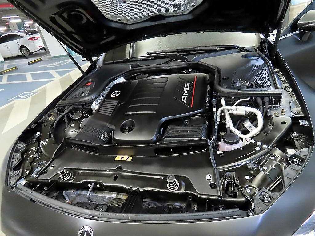 벤츠 AMG GT 43 4매틱+ - 이미지 19