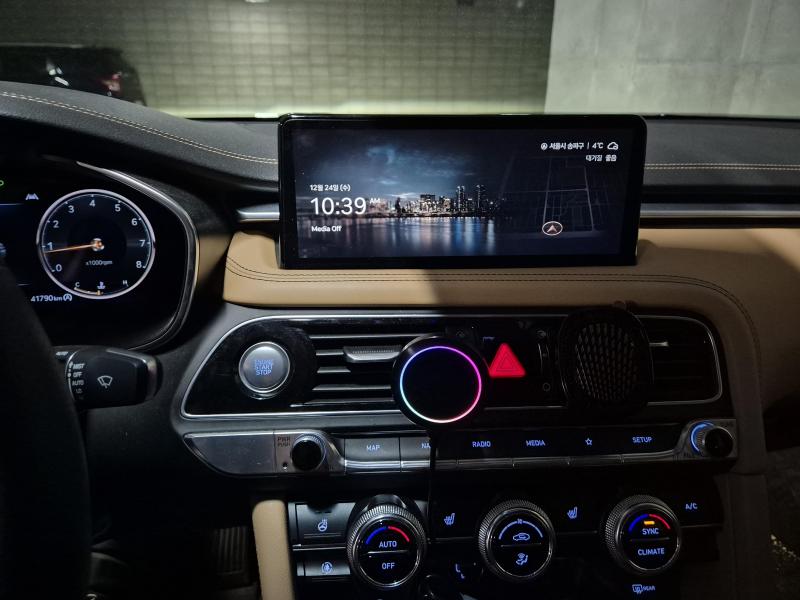 제네시스 더 뉴G70 가솔린 2.0T AWD 기본형 - 이미지 3