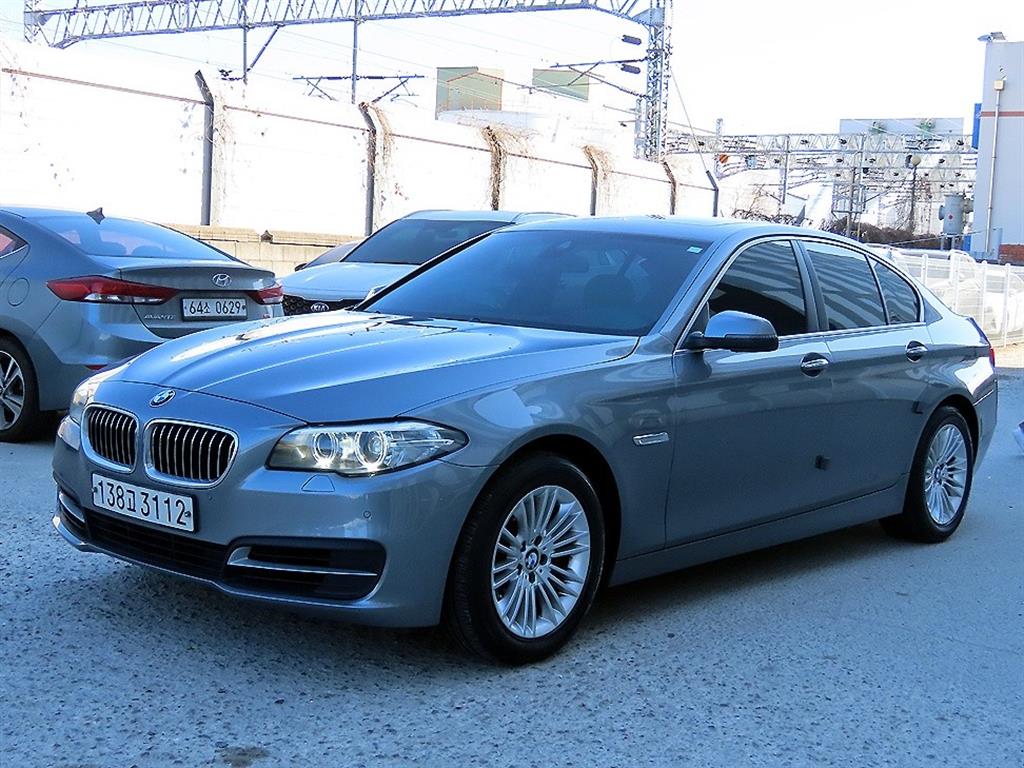 BMW 5시리즈(6세대) 520d xDrive - 이미지 19