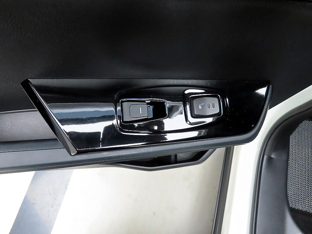 KG모빌리티(쌍용) 토레스 1.5 GDI-T 2WD T7 - 이미지 13