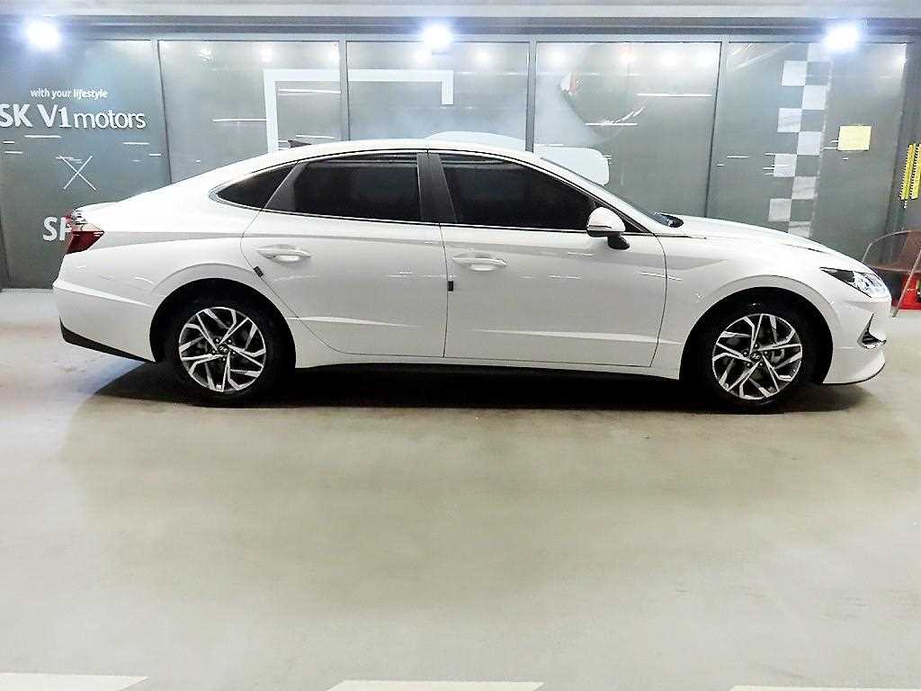 현대 쏘나타(DN8) G2.0 프리미엄 패밀리 - 이미지 17