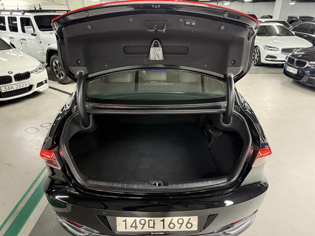 현대 더 뉴그랜저IG 하이브리드 2.4 HEV 프리미엄 초이스