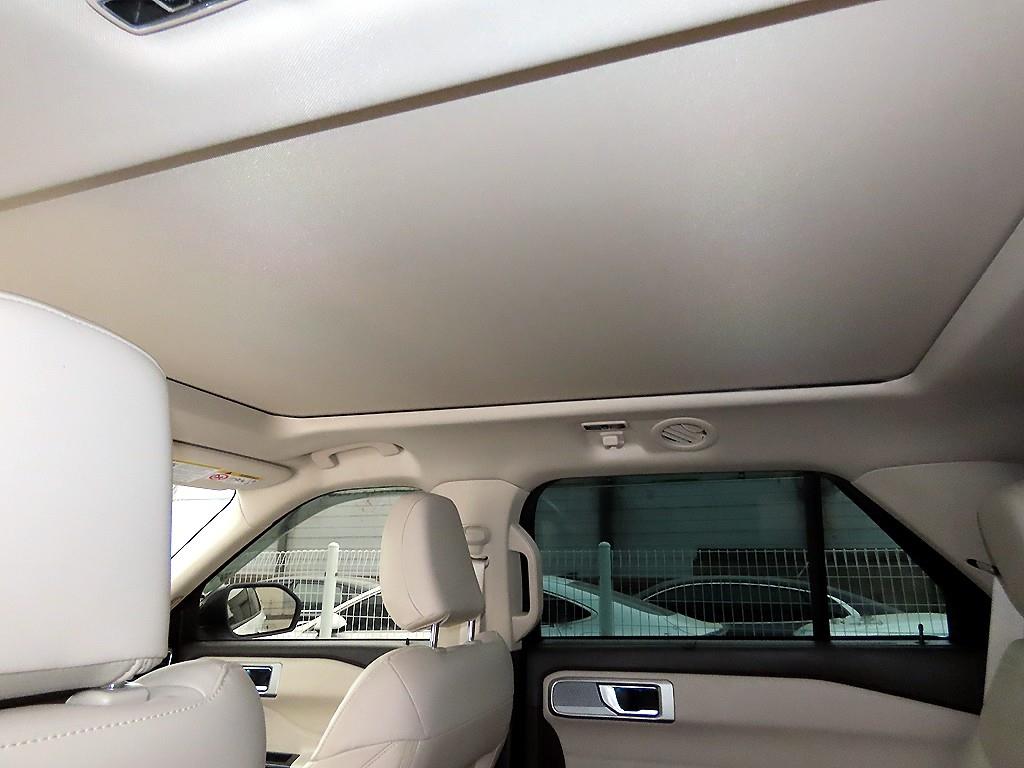 포드 익스플로러(6세대) 3.0 AWD 플래티넘 - 이미지 12