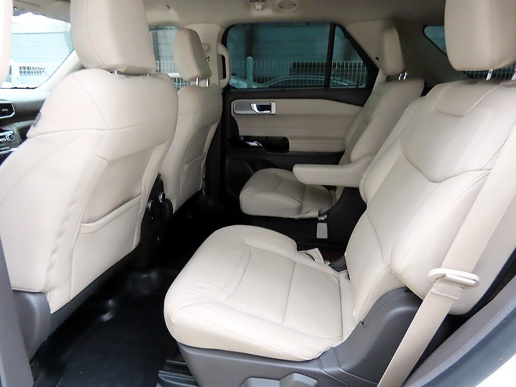 포드 익스플로러(6세대) 3.0 AWD 플래티넘 - 이미지 11