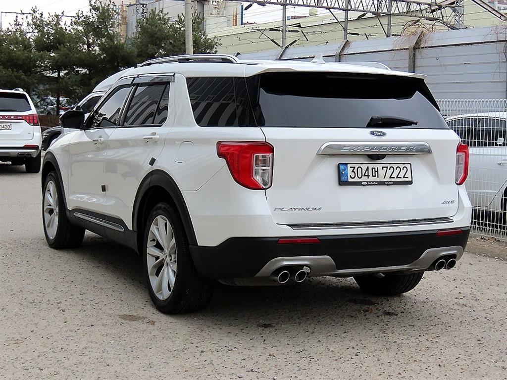 포드 익스플로러(6세대) 3.0 AWD 플래티넘 - 이미지 5