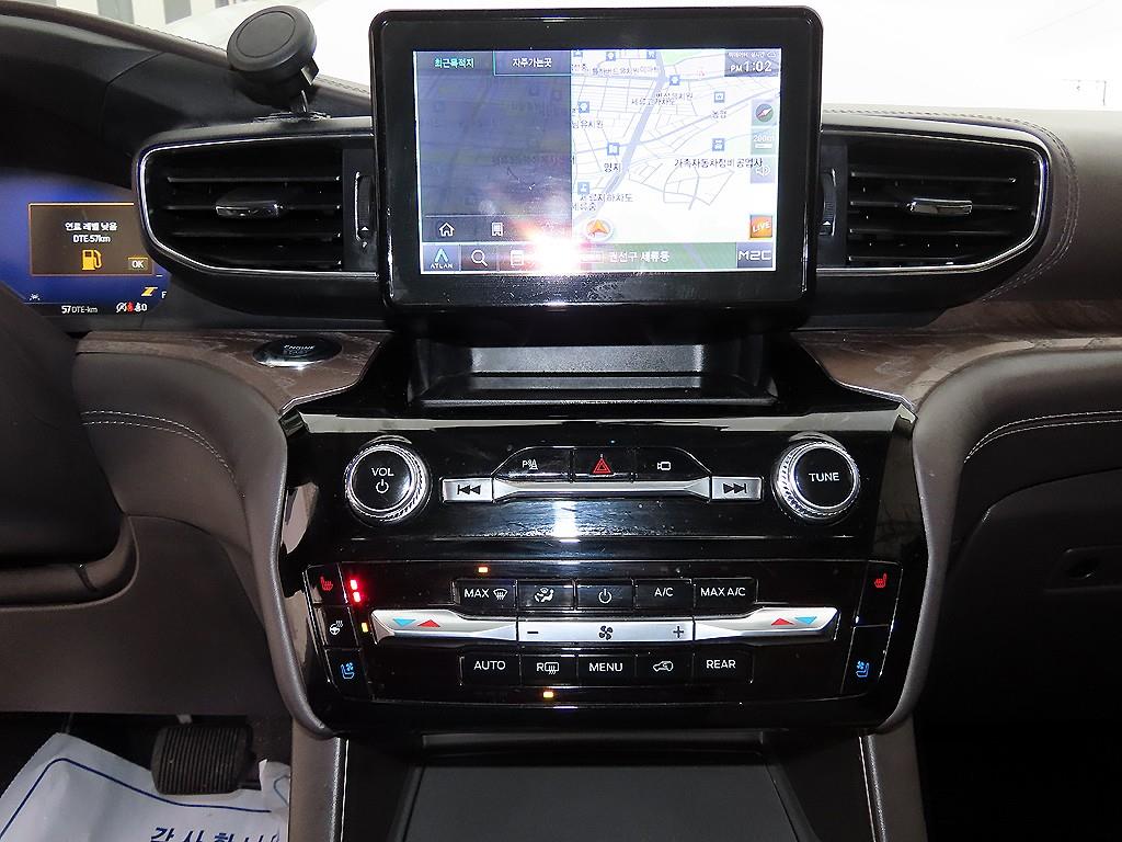 포드 익스플로러(6세대) 3.0 AWD 플래티넘 - 이미지 14