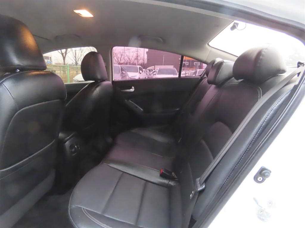 기아 K3 1.6 GDI 럭셔리 - 이미지 13