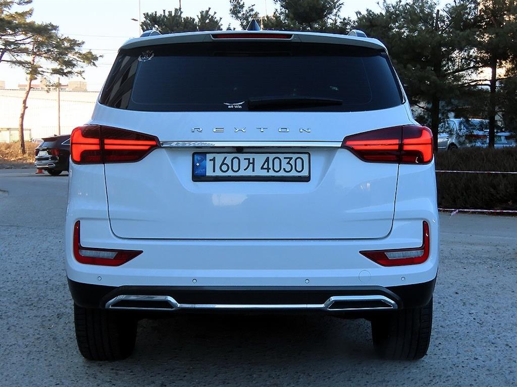 KG모빌리티(쌍용) 올 뉴렉스턴 2.2 4WD 프레스티지 - 이미지 8