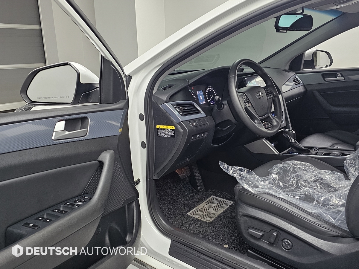 현대 LF쏘나타 하이브리드 2.0 HEV 모던