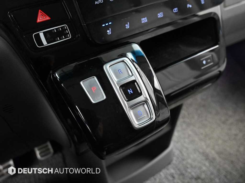 현대 스타리아 2.2 디젤 라운지 9인승 4WD 인스퍼레이션 - 이미지 11