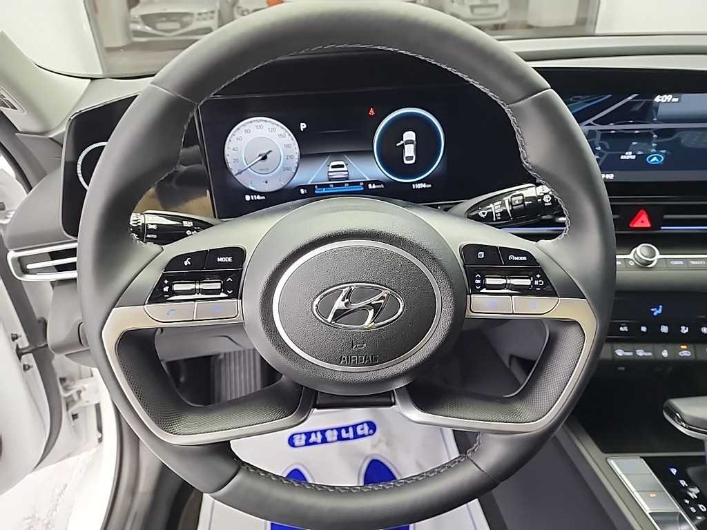 현대 아반떼(CN7) 1.6 가솔린 인스퍼레이션 - 이미지 5