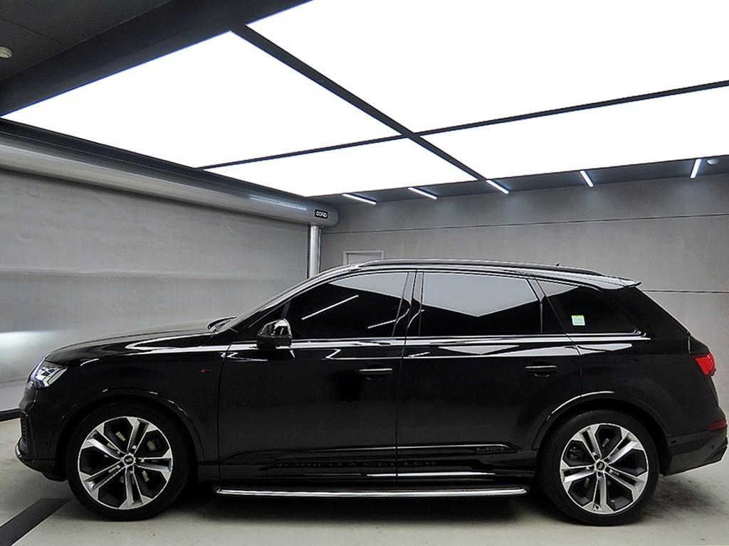 아우디 Q7(2세대) 55 TFSI 콰트로 프리미엄 - 이미지 9
